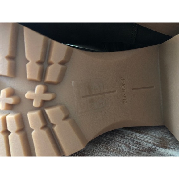 Dolce Vita Caster H20 Bootie Lug Sole Waterproof Leather Olive Green NEW 8 - Picture 6 of 8